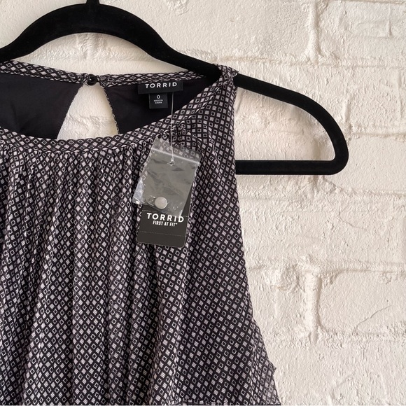 NWT Torrid Asymmetrical Dress Size 12 - Picture 10 of 16
